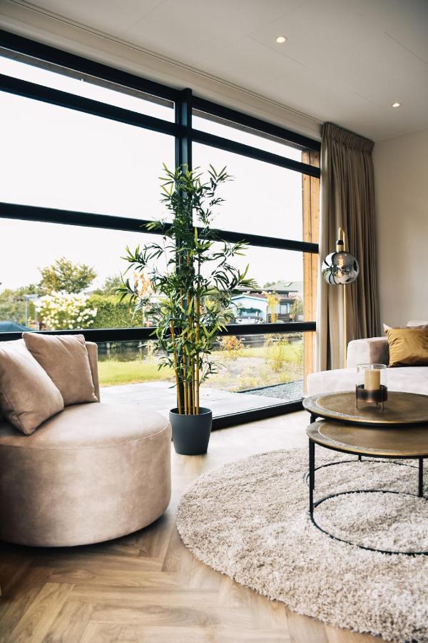 Marinapark Residentie Nieuw Loosdrecht Villa Exterior photo