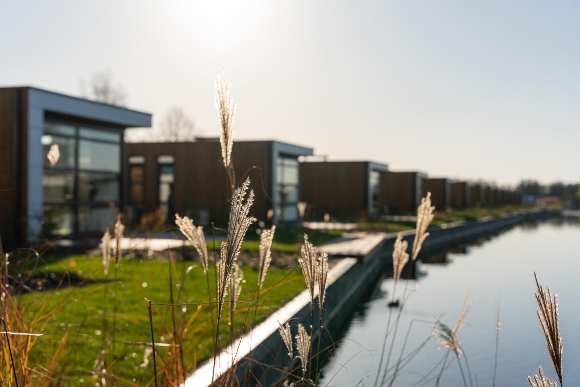 Marinapark Residentie Nieuw Loosdrecht Villa Exterior photo