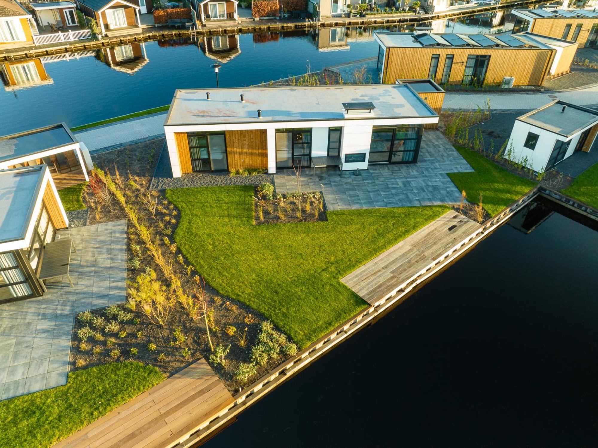 Marinapark Residentie Nieuw Loosdrecht Villa Exterior photo