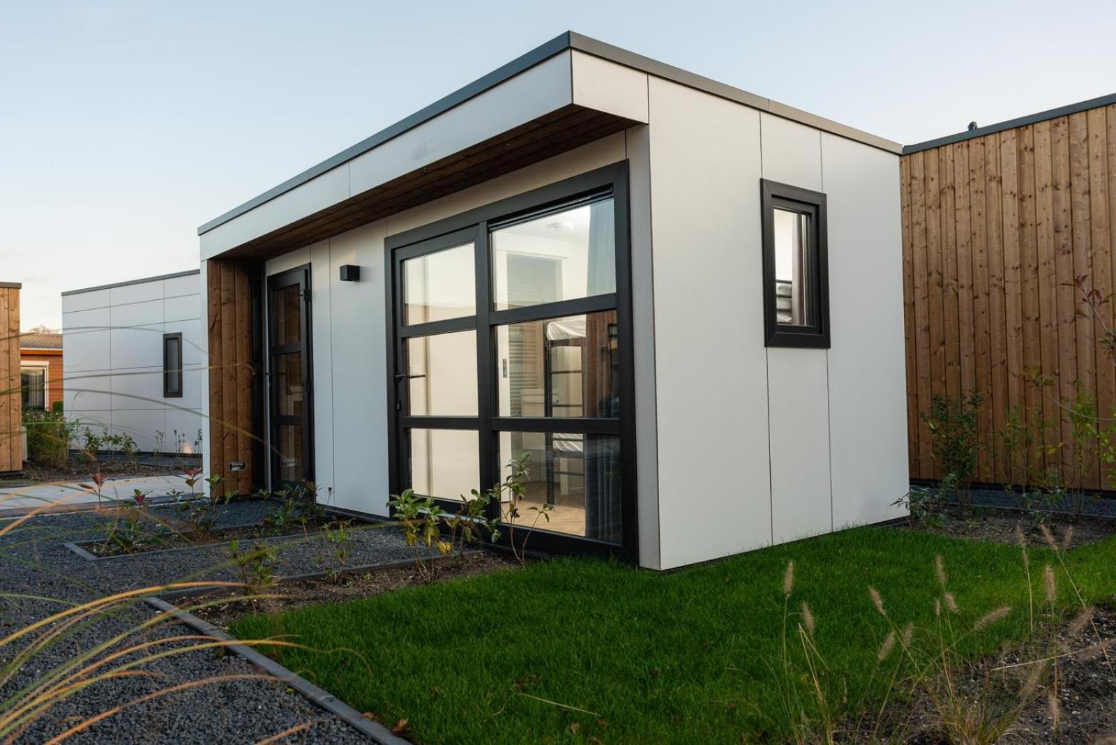 Marinapark Residentie Nieuw Loosdrecht Villa Exterior photo